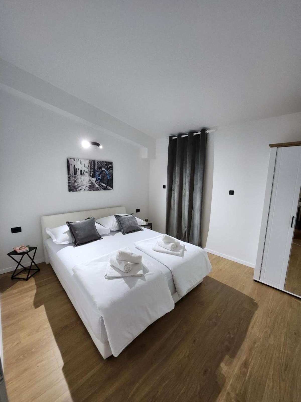 Apartman Libra Kaštela Buitenkant foto